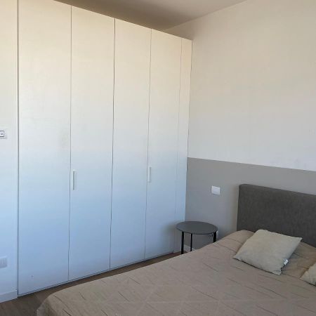 Confortevole Bilocale In Largo Marinai D'Italia Милан Экстерьер фото